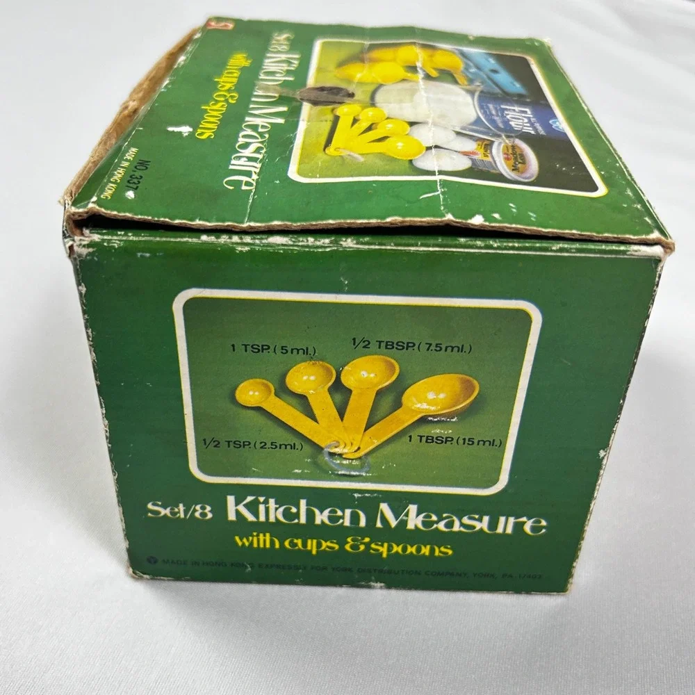 Vintage Measuring Cup Spoon Set Plastic Pitcher Retro MCM 1970s Hong Kong w/Box
